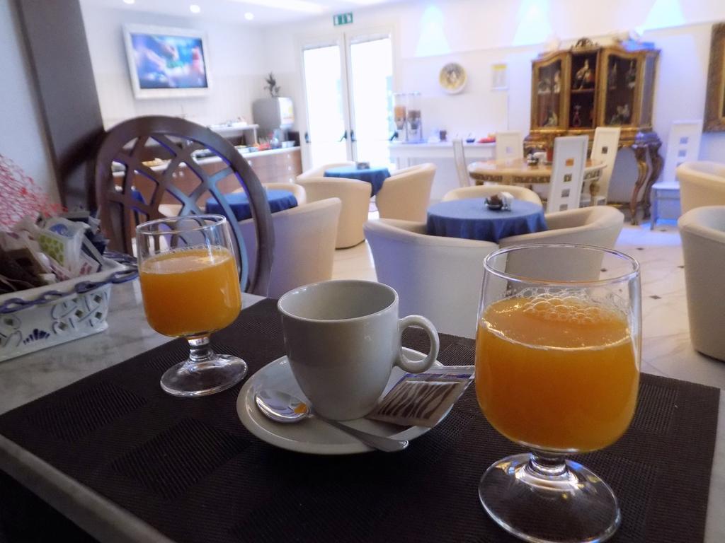 רימיני Hotel Residence Villa Del Mare מראה חיצוני תמונה