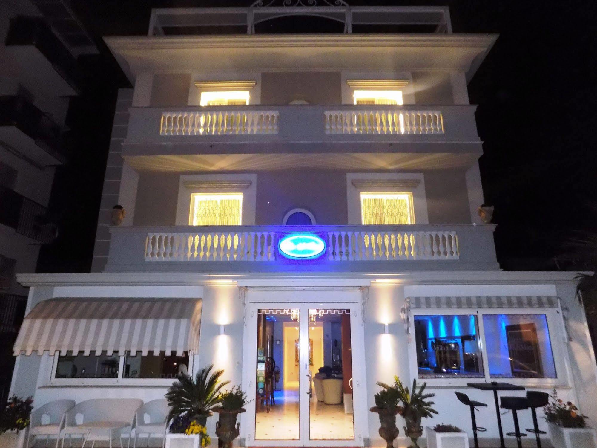 רימיני Hotel Residence Villa Del Mare מראה חיצוני תמונה